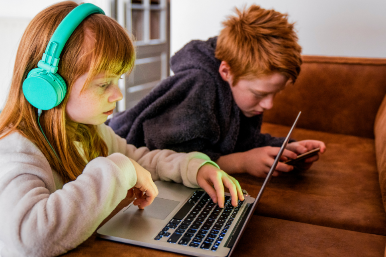 Tartalomszűréssel a gyerekek online biztonságáért